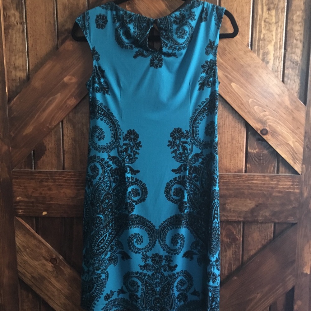 Dress - Picture 2 of 3